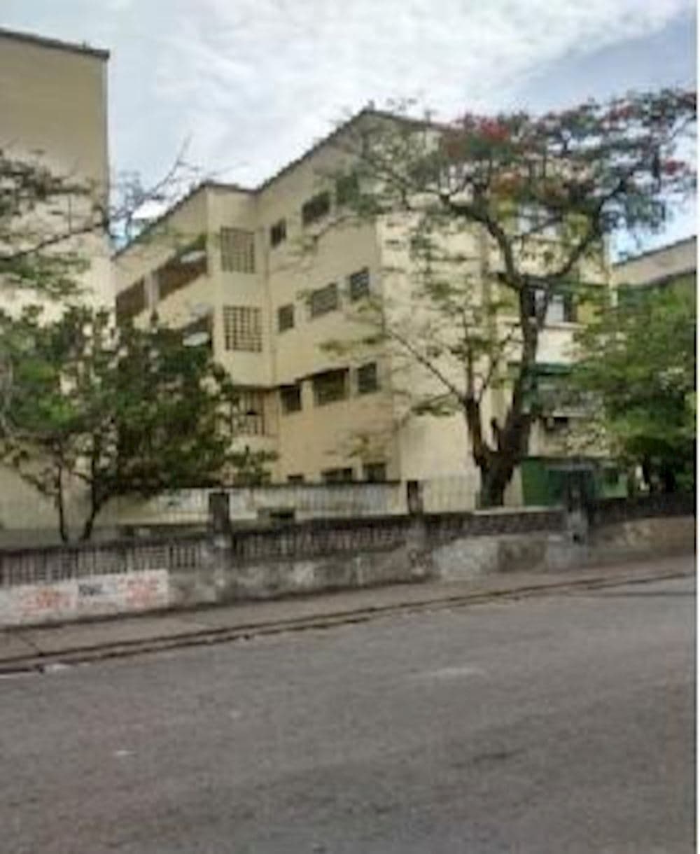 Foto 2 de 3: Apartamento em leilão em Rio De Janeiro - RJ, bairro Parada de Lucas — Apartamento no Bairro Parada de Lucas - Rio de Janeiro/RJ