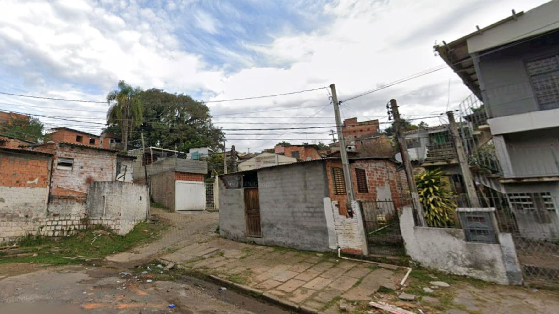 Foto 4 de 5: Casa em leilão em Porto Alegre - RS, bairro Partenon — Casa em Partenon - Porto Alegre/RS