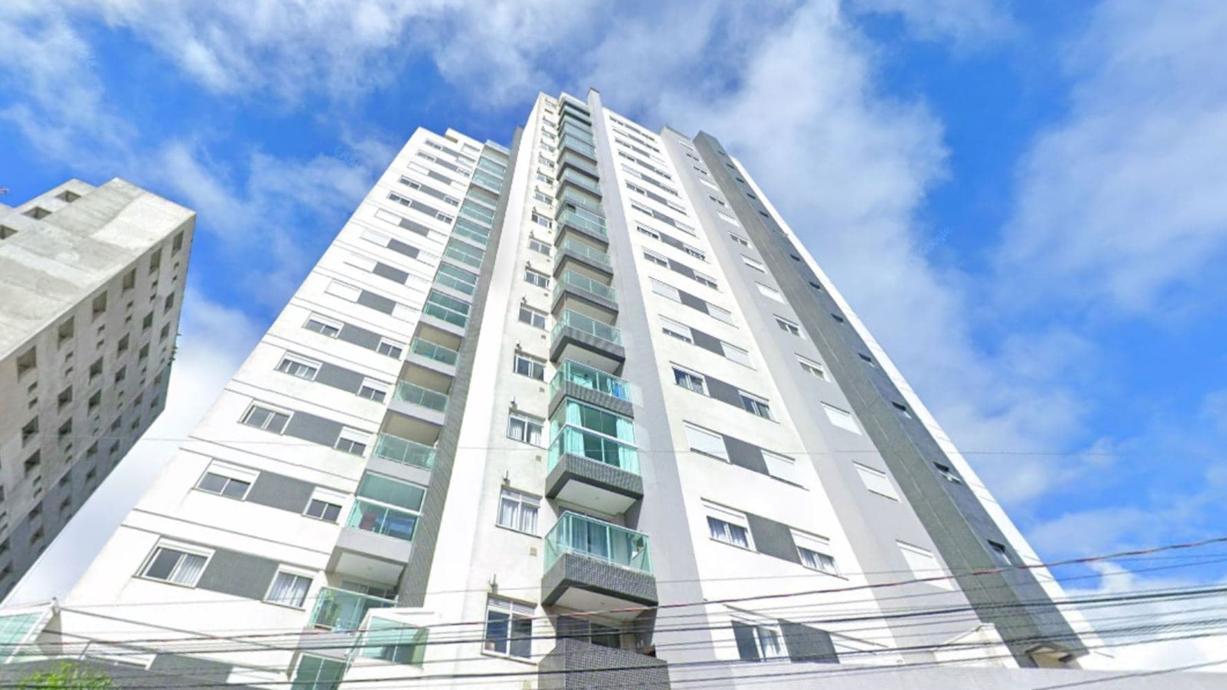Foto 3 de 5: Apartamento em leilão em Curitiba - PR, bairro Novo Mundo — Apartamento no "Edifício Colina Augusta" - Novo Mundo - Curitiba/PR