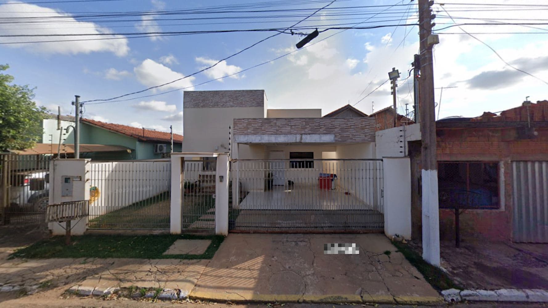 Foto 2 de 5: Casa em leilão em Rondonópolis - MT, bairro Marechal Rondon — Casa em Marechal Rondon - Rondonópolis/MT