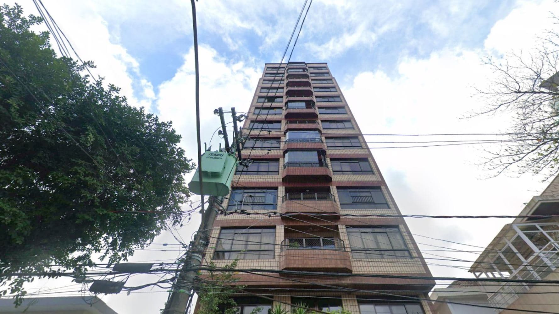 Foto 1 de 5: Apartamento em leilão em Santos - SP, bairro Ponta da Praia — Apartamento no "Residencial Araucária" - Ponta da Praia - Santos/SP
