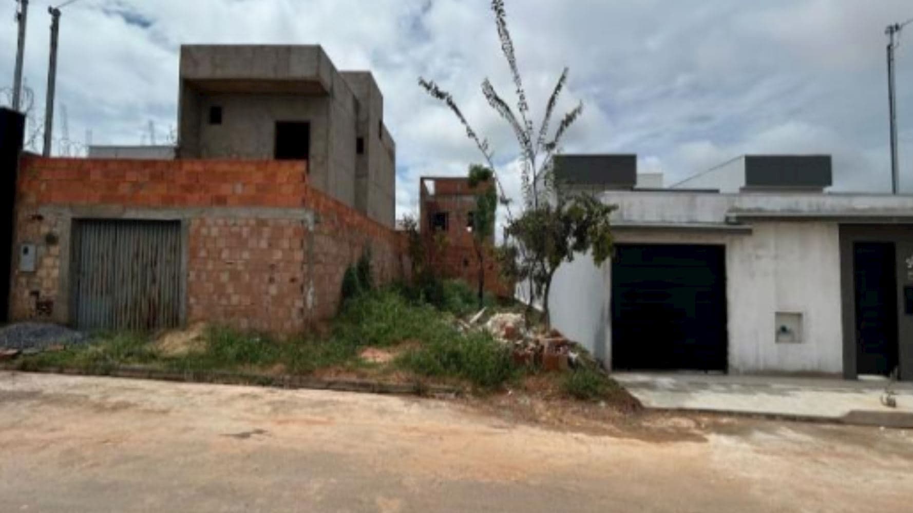 Foto 1 de 4: Terreno em leilão em Montes Claros - MG, bairro Terra Jardim — Terreno no Terra Jardim em Montes Claros/MG
