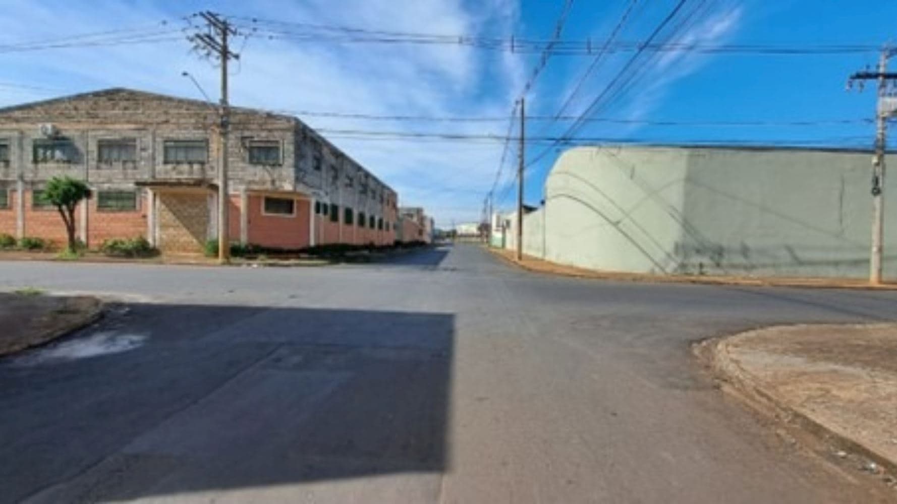 Foto 2 de 3: Apartamento em leilão em Ribeirão Preto - SP, bairro Vila Brasil — Apartamento na Vila Brasil em Ribeirão Preto/SP