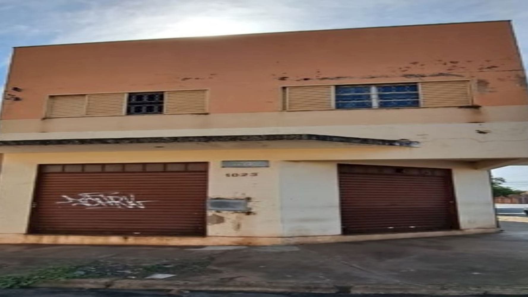 Foto 1 de 3: Apartamento em leilão em Ribeirão Preto - SP, bairro Vila Brasil — Apartamento na Vila Brasil em Ribeirão Preto/SP