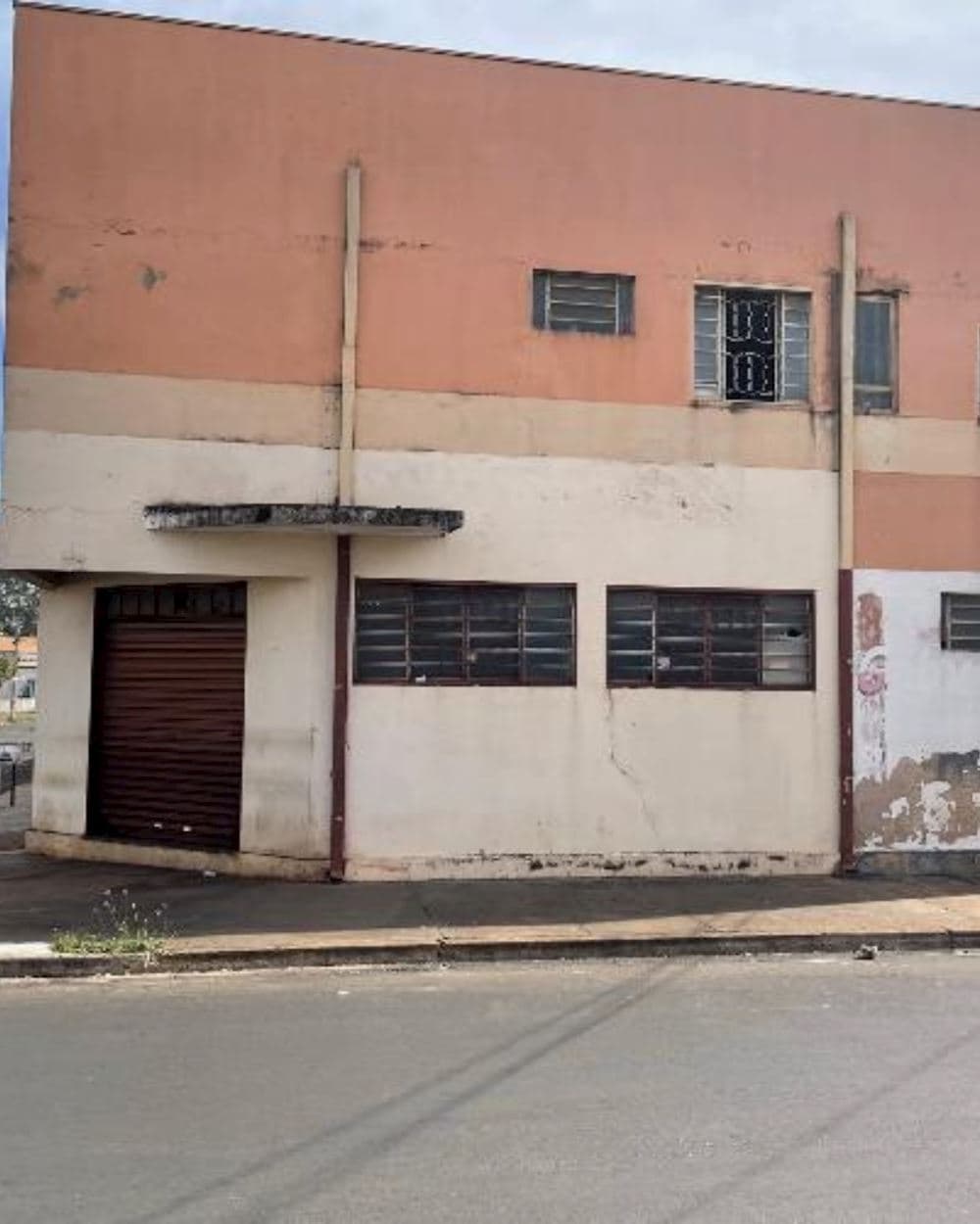 Foto 5 de 5: Comercial em leilão em Ribeirão Preto - SP, bairro Vila Brasil — Loja na Vila Brasil em Ribeirão Preto/SP