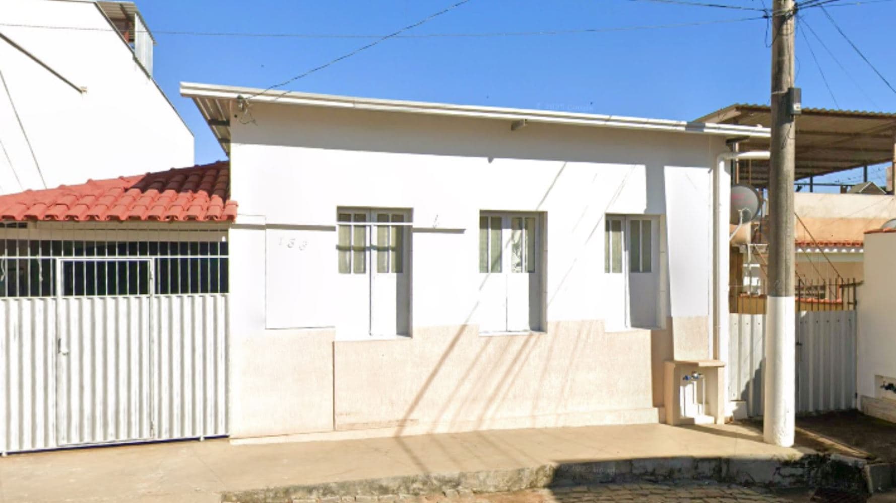 Foto 2 de 4: Casa em leilão em Eugenópolis - MG, bairro Centro — Casa no Centro - Eugenópolis/MG
