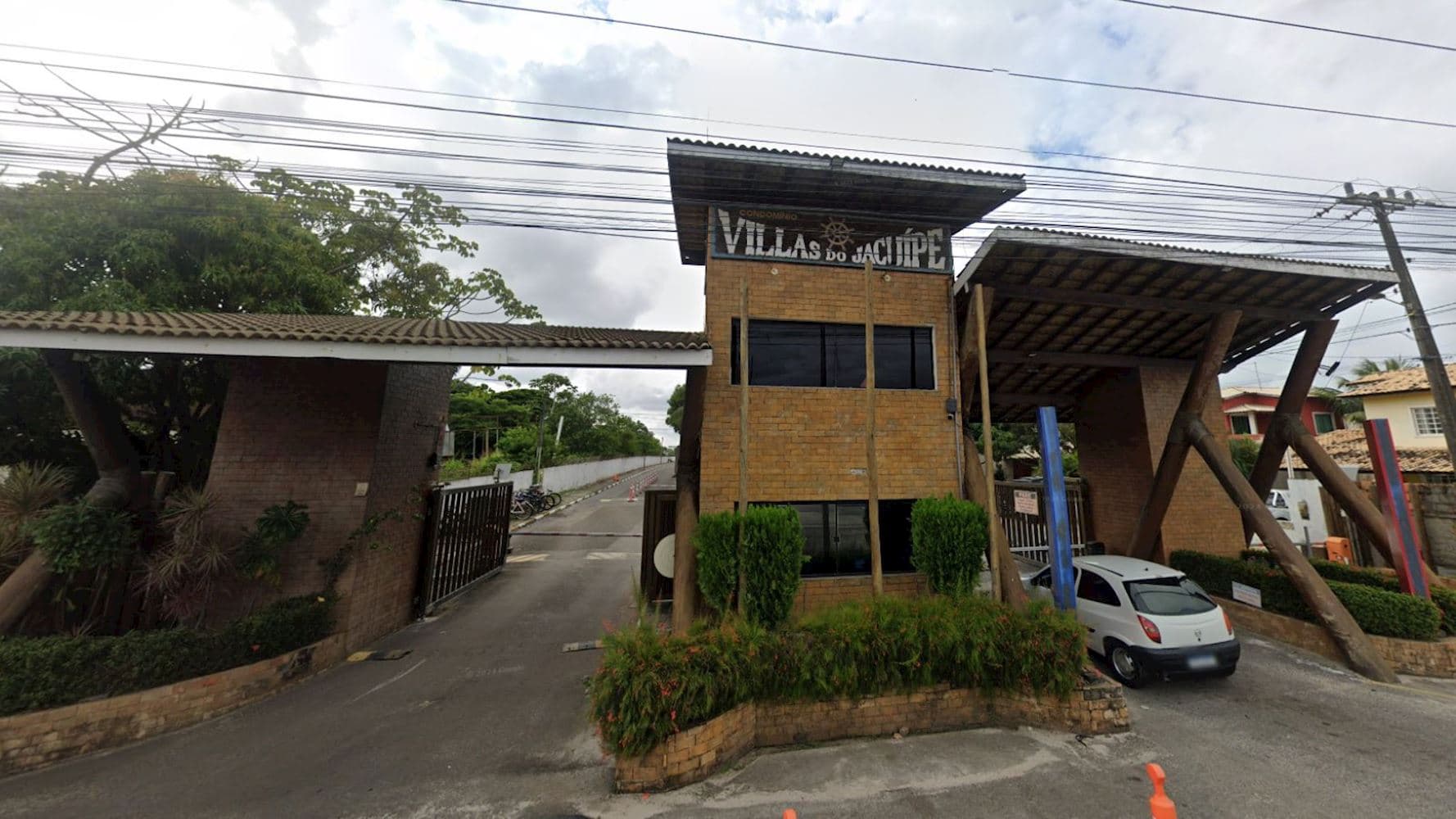 Foto 2 de 4: Casa em leilão em Camaçari - BA, bairro Abrantes — Casa no "Condomínio Villas do Jacuípe" -  Abrantes - Camaçari/BA