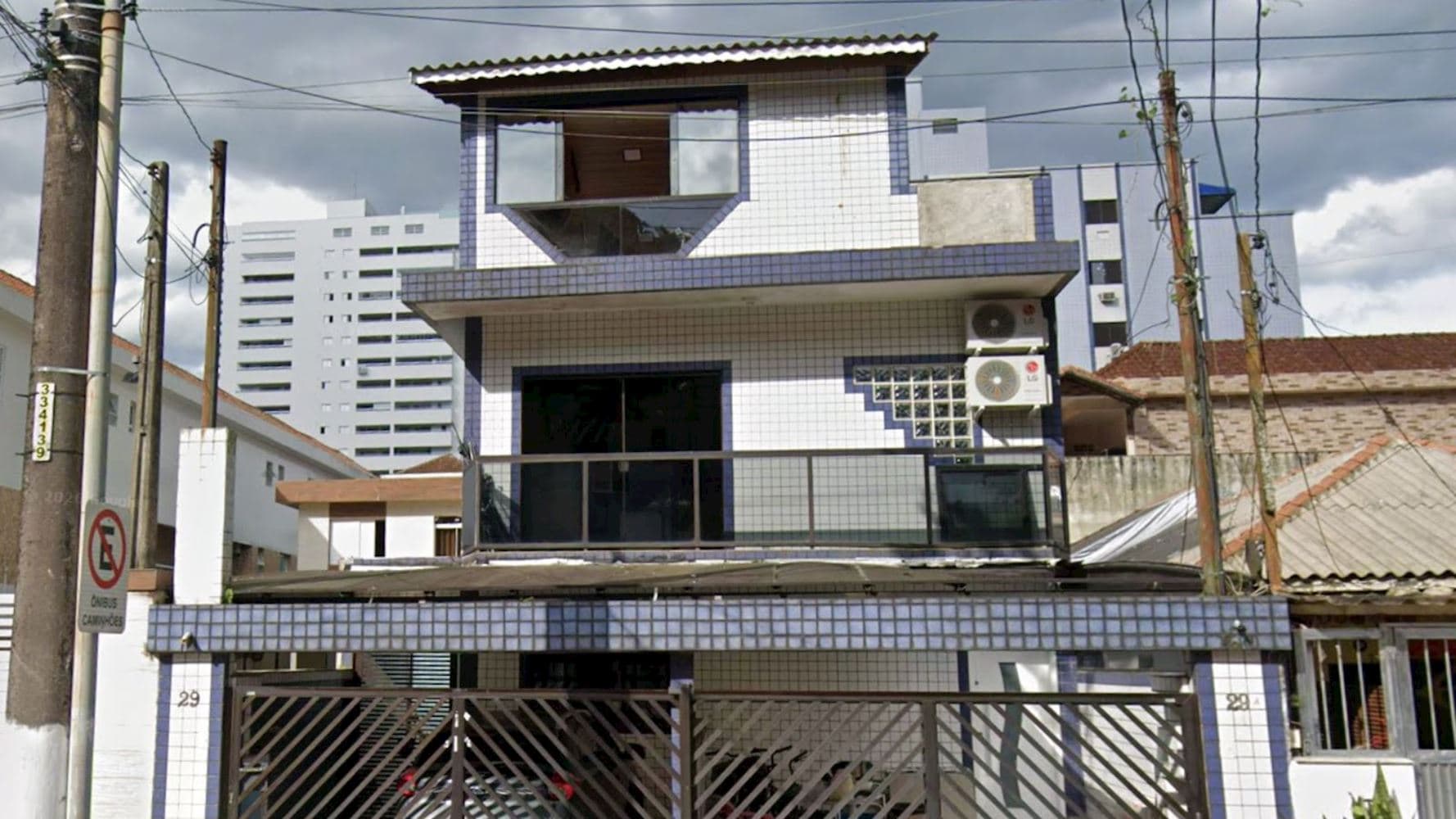 Foto 1 de 5: Casa em leilão em Santos - SP, bairro Marapé — Casa no Bairro Marapé - Santos/SP