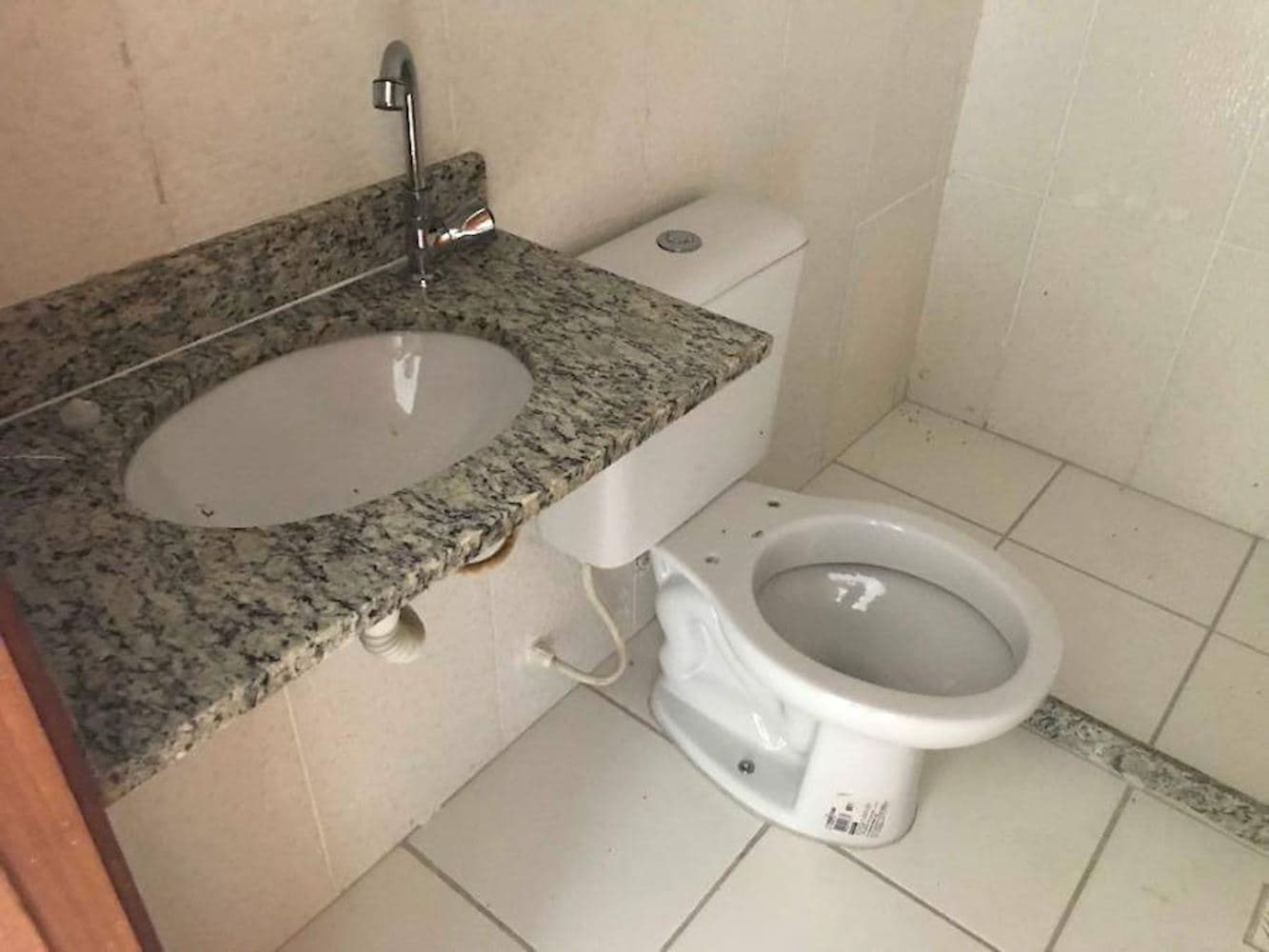 Foto 11 de 15: Casa em leilão em Nova Iguaçu - RJ, bairro Jardim da Viga — Casa no Jardim Da Viga em Nova Iguaçu/RJ