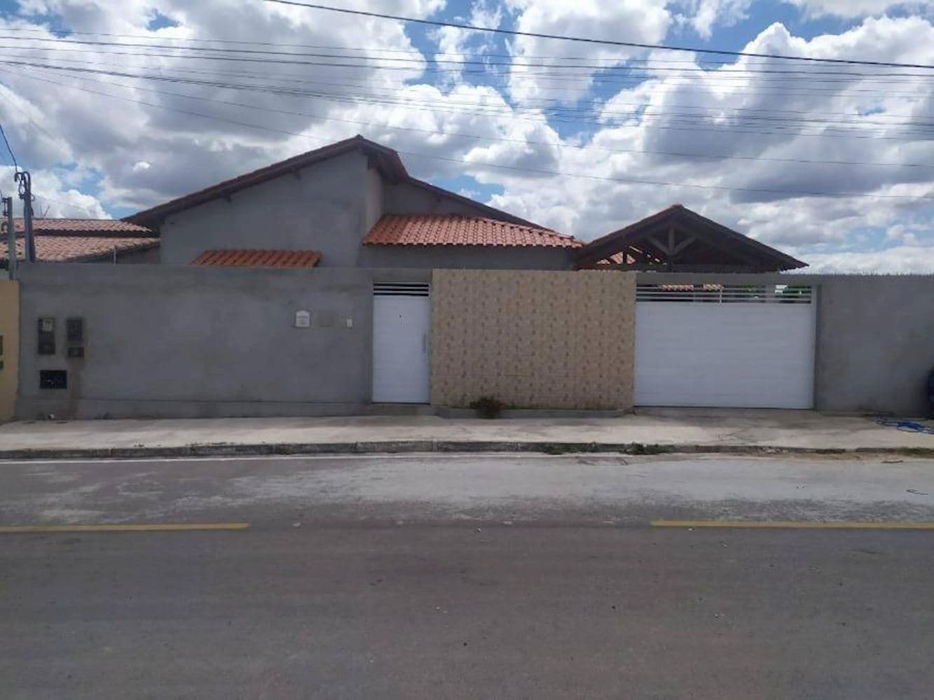 Foto 1 de 15: Casa em leilão em Paulo Afonso - BA, bairro Cleriston Andrade — Casa em Cleriston Andrade - Paulo Afonso/BA