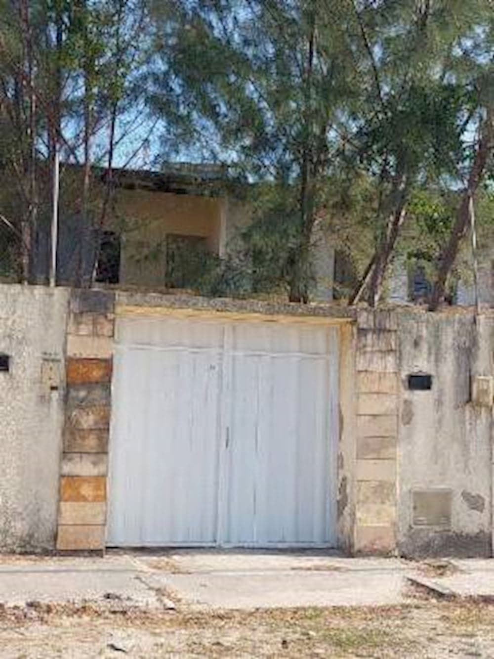 Foto 2 de 15: Casa em leilão em Horizonte - CE, bairro Mal Cozinhado — Casa no Condominio Novo Horizonte - Mal Cozinhado - Horizonte/CE