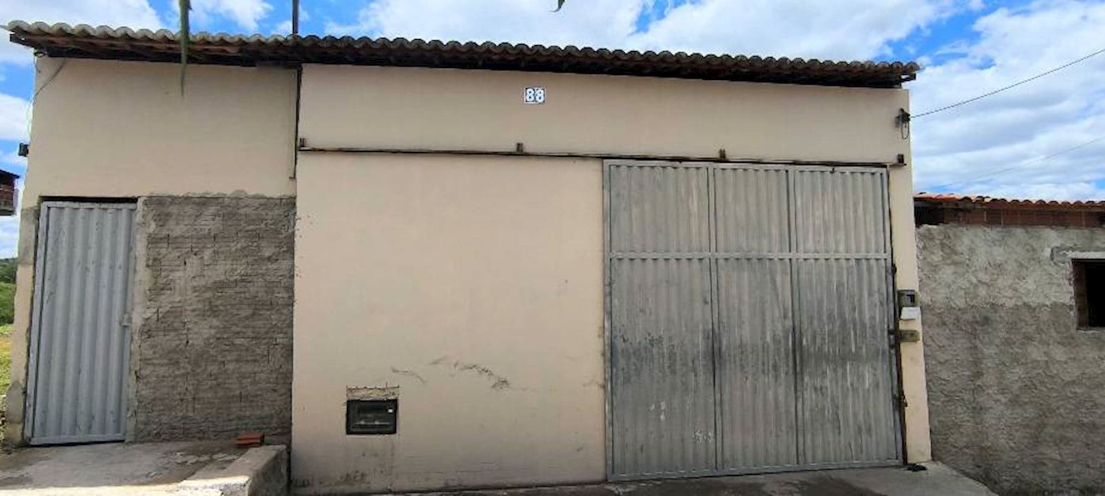 Foto 1 de 6: Casa em leilão em Acari - RN, bairro Dinarte Mariz — Casa em Dinarte Mariz - Acari/RN
