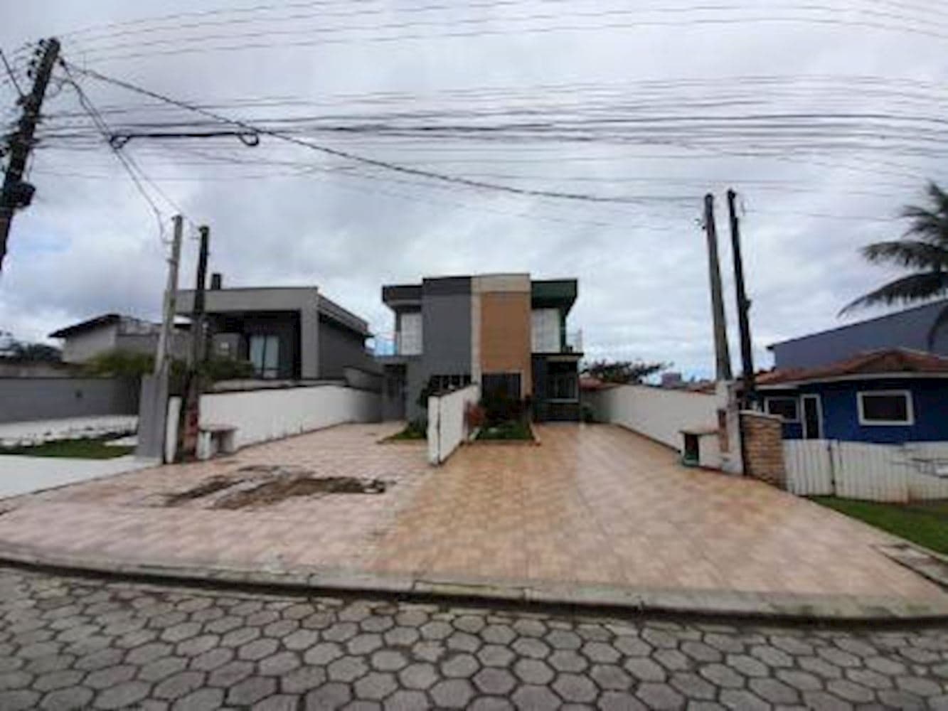 Foto 2 de 15: Casa em leilão em Bertioga - SP, bairro Morada da Praia — Casa em Morada Da Praia - Bertioga/SP