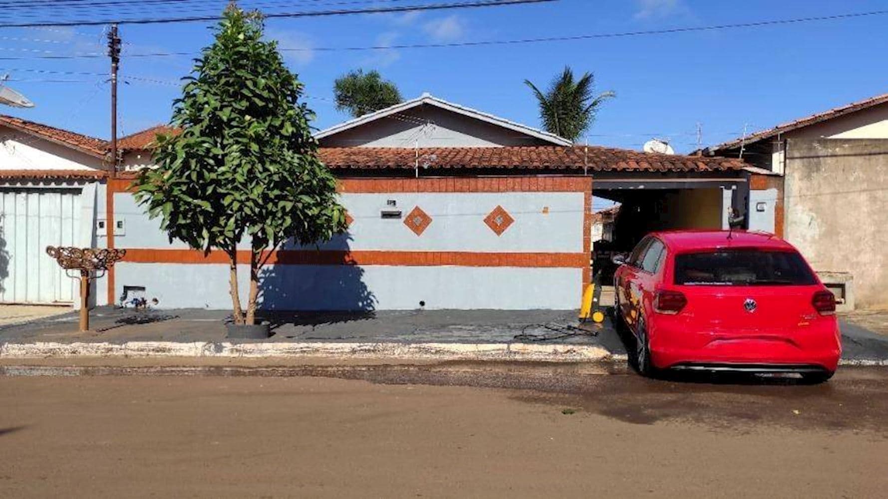 Foto 1 de 9: Casa em leilão em Rio Verde - GO, bairro Setor Dona Gercina — Casa no Setor Dona Gercina - Rio Verde/GO