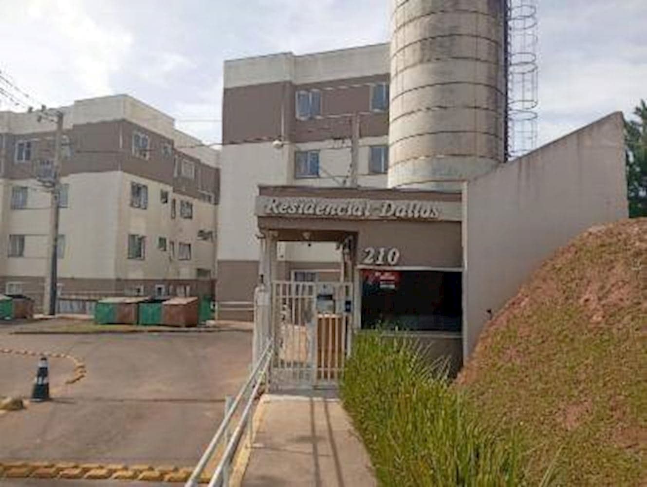 Foto 1 de 3: Apartamento em leilão em Campo Largo - PR, bairro Jardim Iruama — Apartamento no Jardim Iruama em Campo Largo/PR