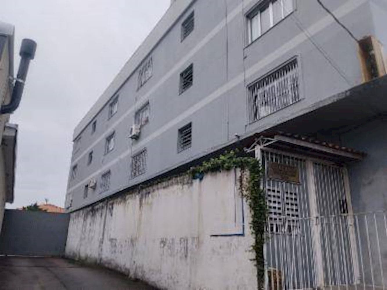 Foto 2 de 4: Apartamento em leilão em Canoas - RS, bairro Marechal Rondon — Apartamento no "Edificio Deville" -  Marechal Rondon - Canoas/RS