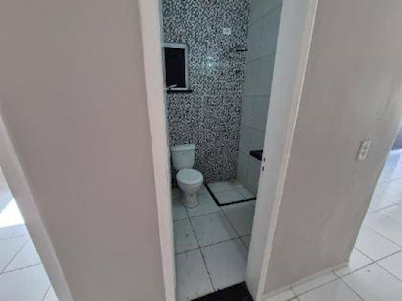 Foto 8 de 15: Casa em leilão em Caucaia - CE, bairro Guagirú — Casa em Guagirú - Caucaia/CE
