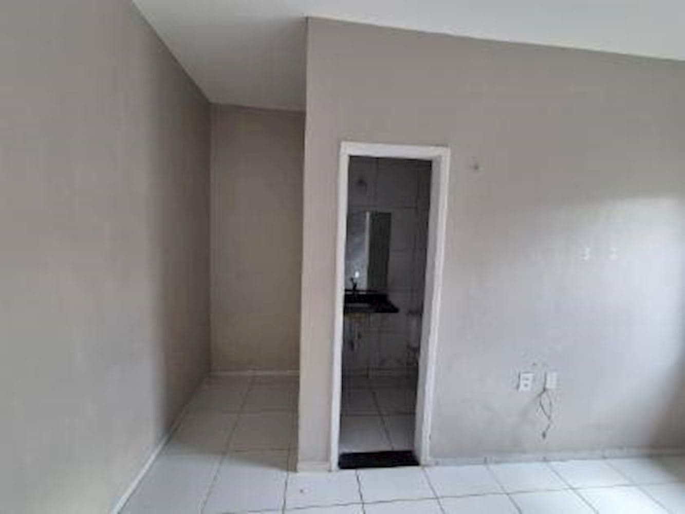 Foto 12 de 15: Casa em leilão em Caucaia - CE, bairro Guagirú — Casa em Guagirú - Caucaia/CE