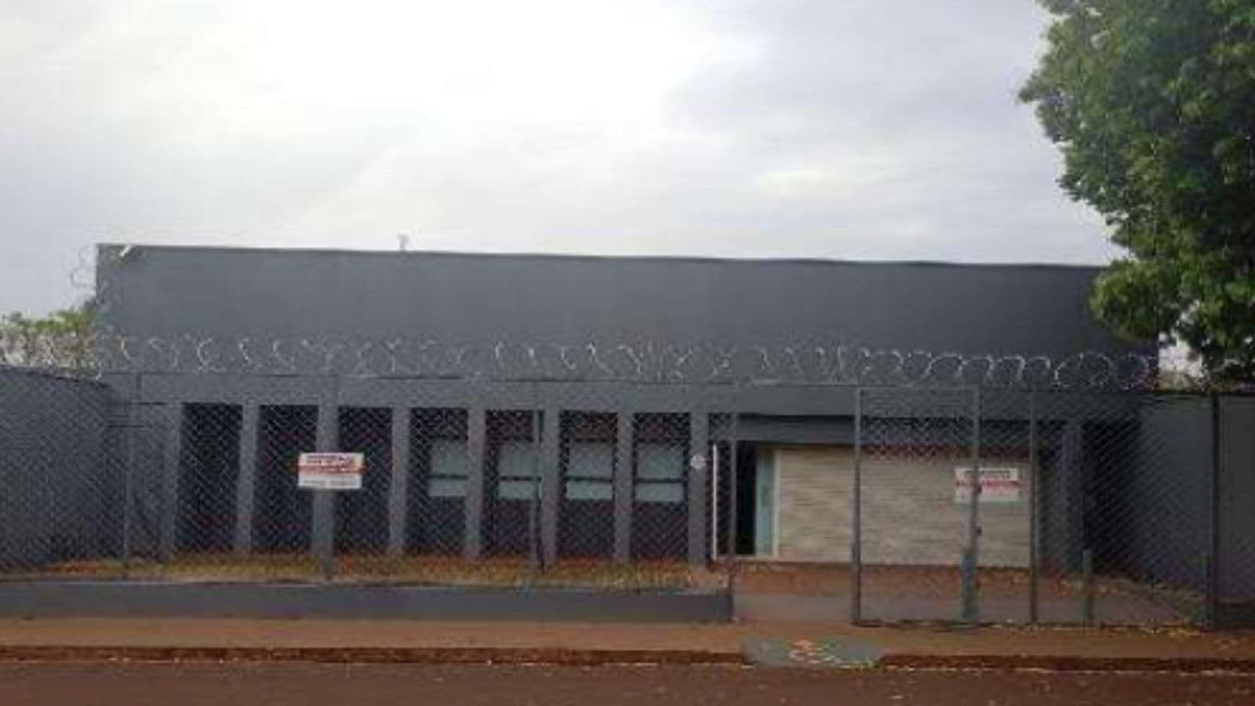 Foto 2 de 5: Comercial em leilão em Pirajuba - MG, bairro Centro — Imóvel Comercial no Centro de Pirajuba/MG