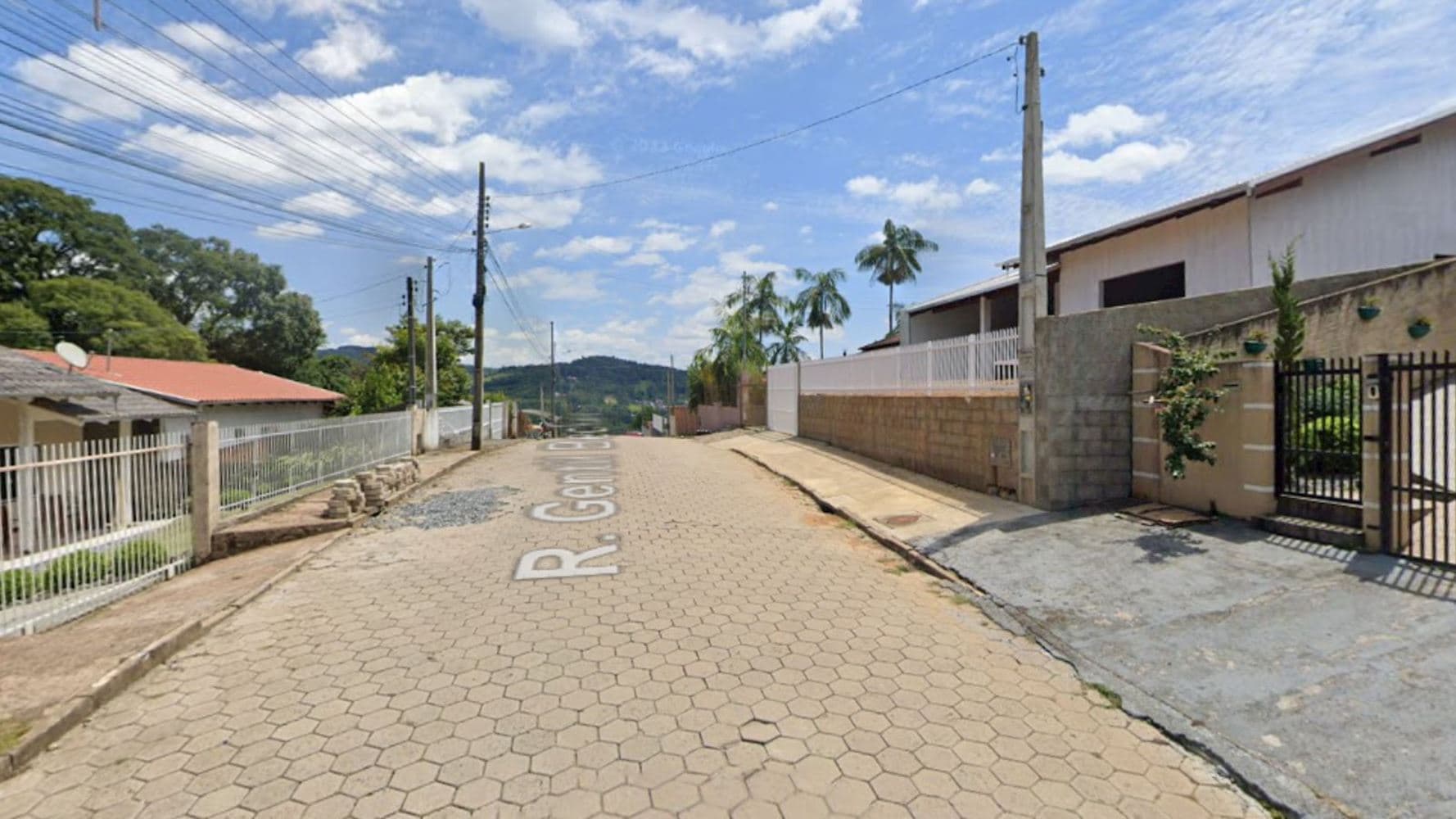 Foto 4 de 5: Casa em leilão em Rio Do Sul - SC, bairro Laranjeiras — Casa em Laranjeiras - Rio do Sul/SC
