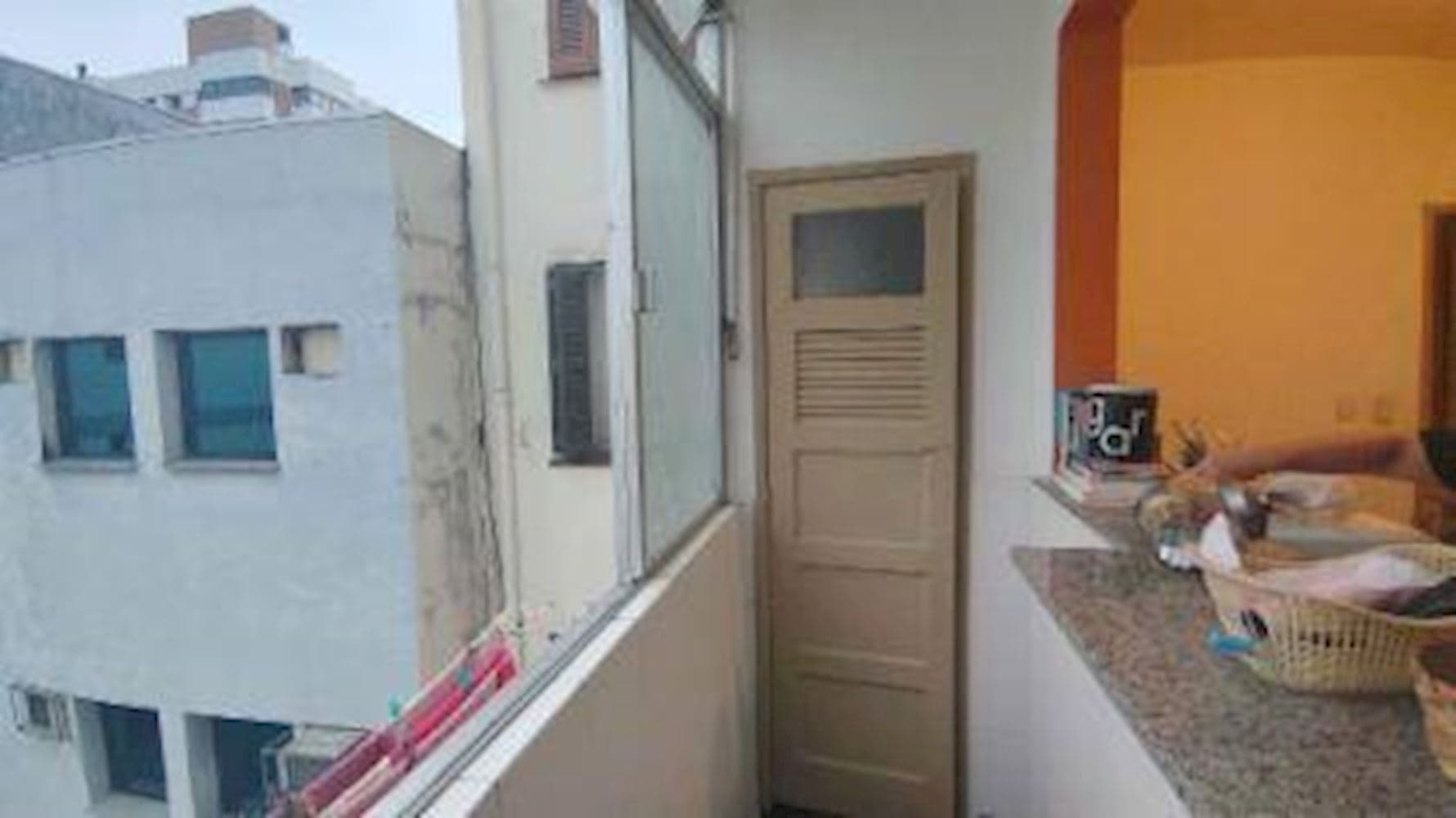 Foto 6 de 16: Apartamento em leilão em Porto Alegre - RS — Apartamento no "Edifício Marajó" -  Petrópolis - Porto Alegre/RS