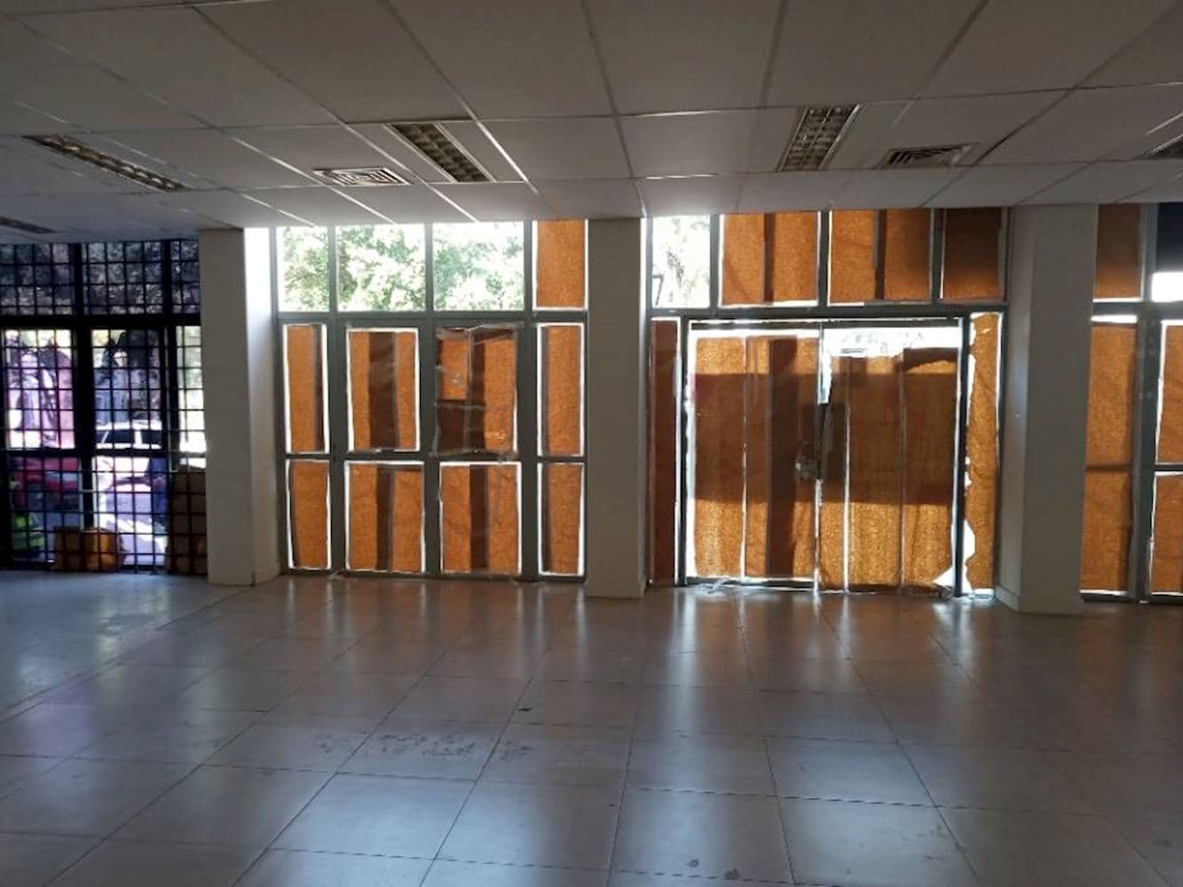 Foto 14 de 14: Comercial em leilão em São Luís - MA, bairro Centro — Loja Comercial no "Edifício Banco da Lavoura" - Centro - São Luís/MA