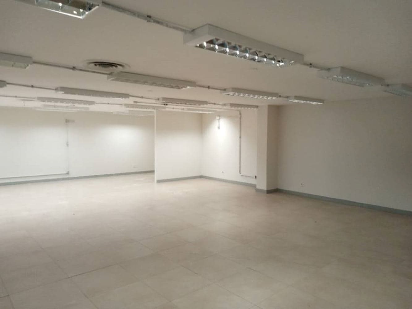 Foto 11 de 14: Comercial em leilão em São Luís - MA, bairro Centro — Loja Comercial no "Edifício Banco da Lavoura" - Centro - São Luís/MA
