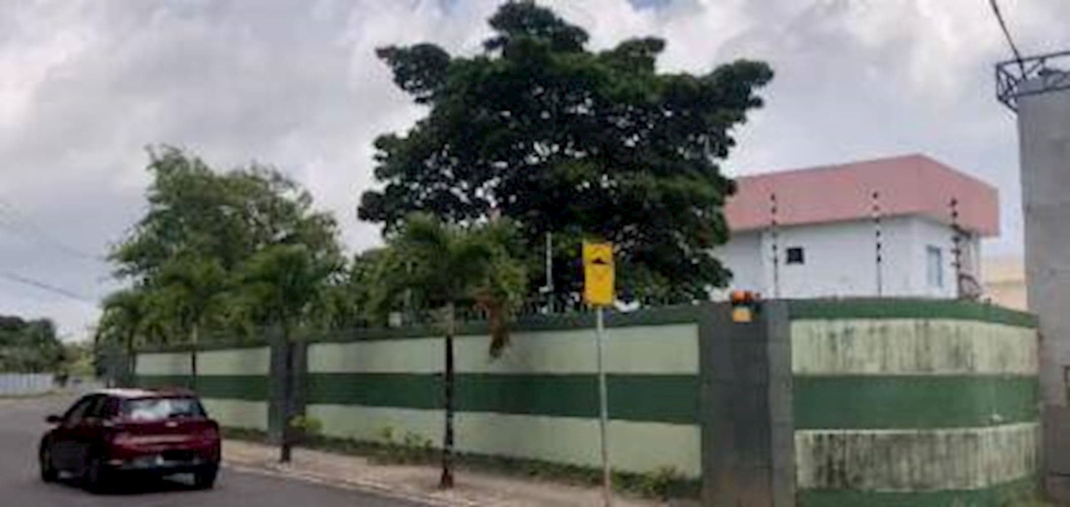 Foto 4 de 4: Casa em leilão em Camaçari - BA, bairro Centro — Casa no Centro de Camaçari/BA