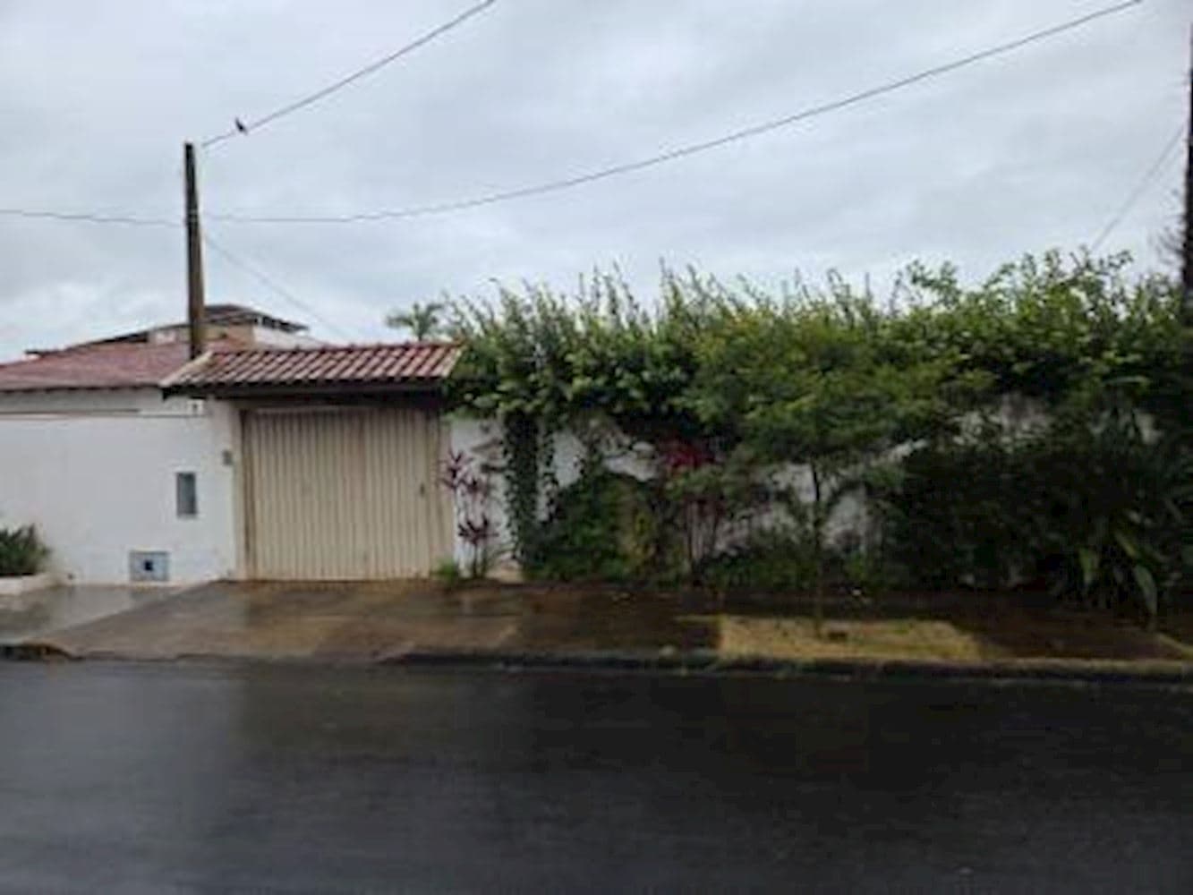 Foto 1 de 13: Casa em leilão em São Carlos - SP, bairro Parque Santa Marta — Casa no Parque Santa Marta - São Carlos/SP