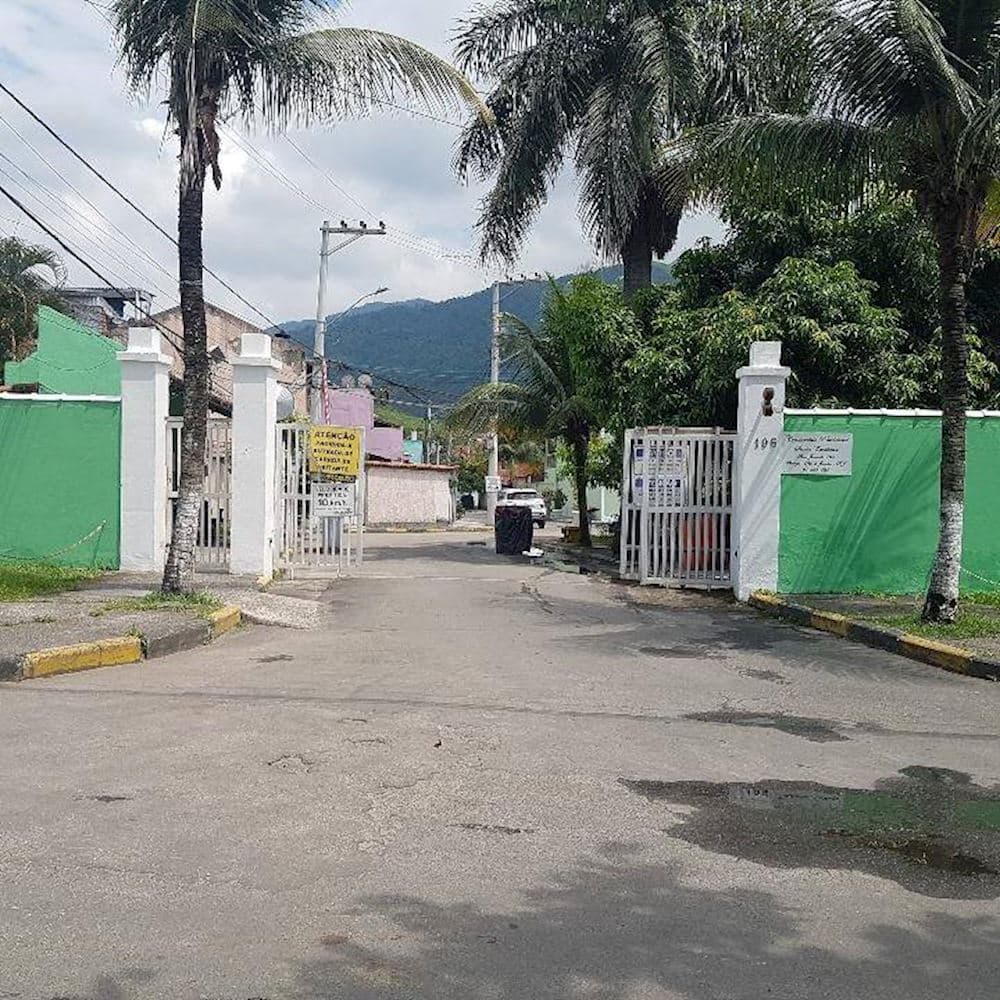 Foto 1 de 15: Apartamento em leilão em Rio De Janeiro - RJ, bairro Bangu-freguesia de Campo Grande — Casa de condomínio em Bangu-Freguesia De Campo Grande - Rio De Janeiro/RJ