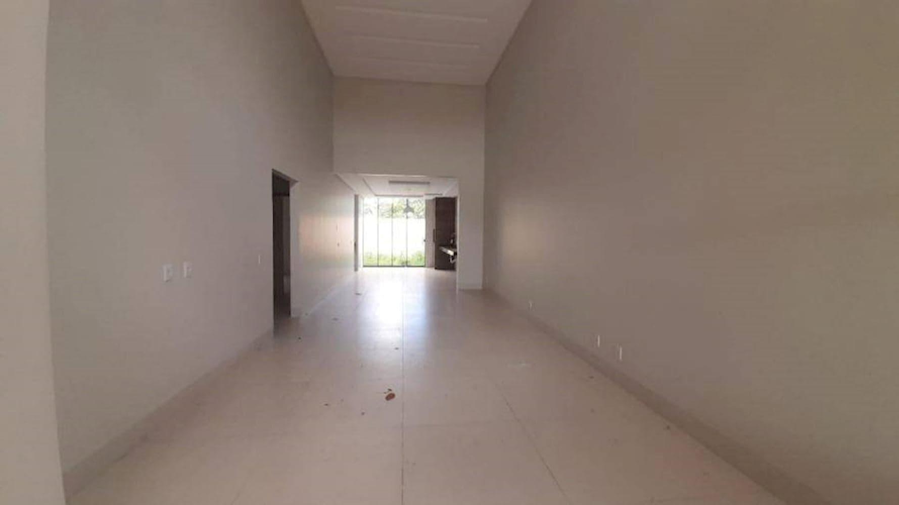 Foto 4 de 12: Casa em leilão em Caldas Novas - GO, bairro Bairro do Turista 2° Etapa — Casa no Bairro do Turista 2° Etapa em Caldas Novas/GO