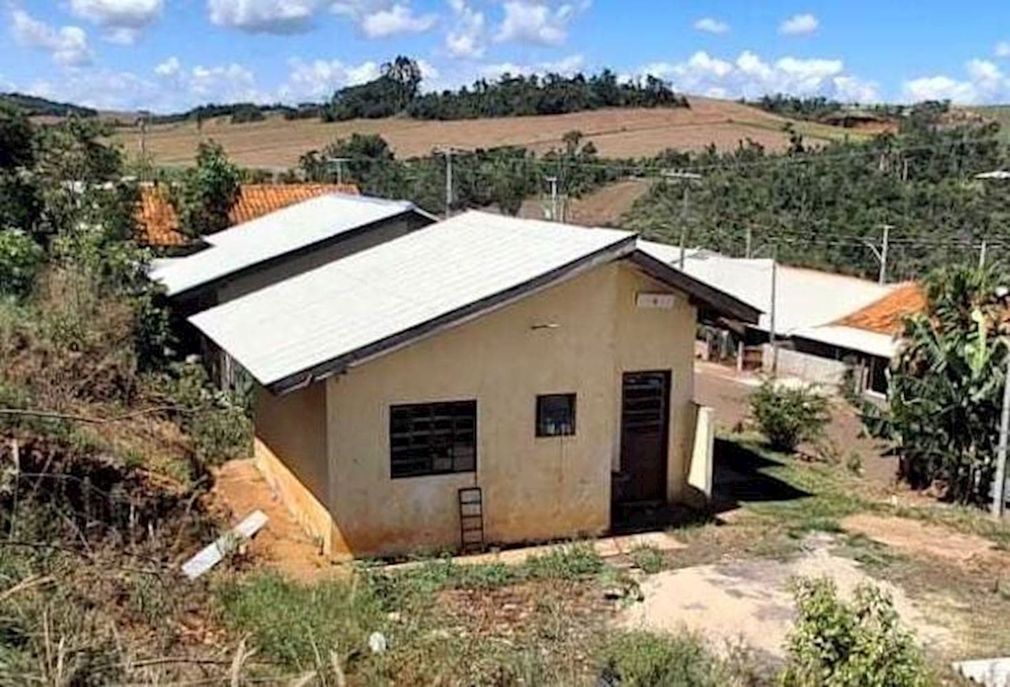 Foto 1 de 3: Casa em leilão em Rio Bonito Do Iguaçu - PR, bairro Cohapar — Casa em Cohapar - Rio Bonito Do Iguaçu/PR