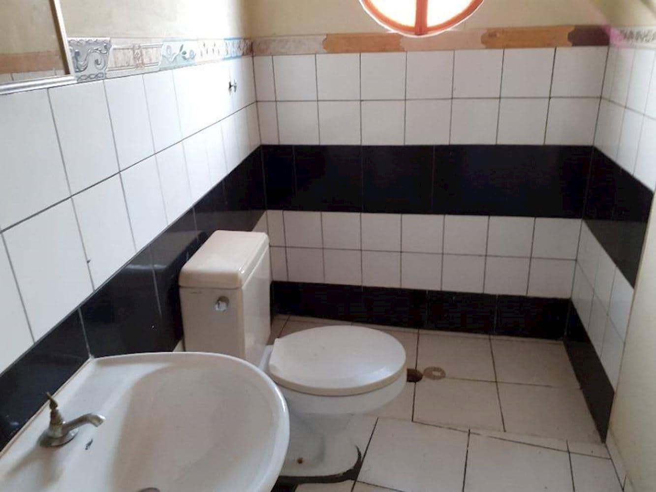 Foto 7 de 14: Casa em leilão em Hortolândia - SP, bairro Jardim São Sebastião — Casa no Jardim São Sebastião - Hortolândia/SP