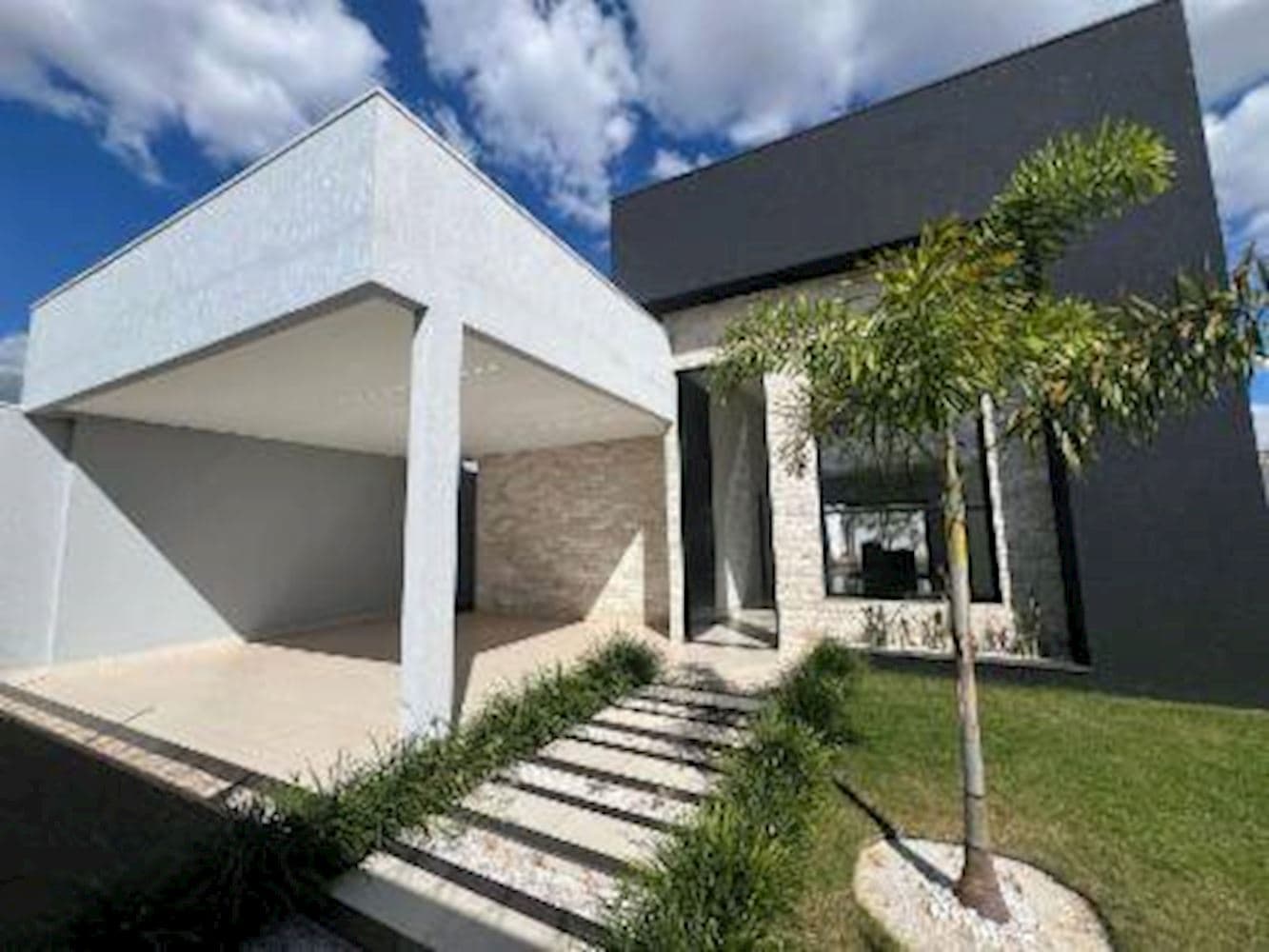 Foto 5 de 17: Casa em leilão em Anápolis - GO, bairro Anápolis City — Casa em Anápolis City - Anápolis/GO