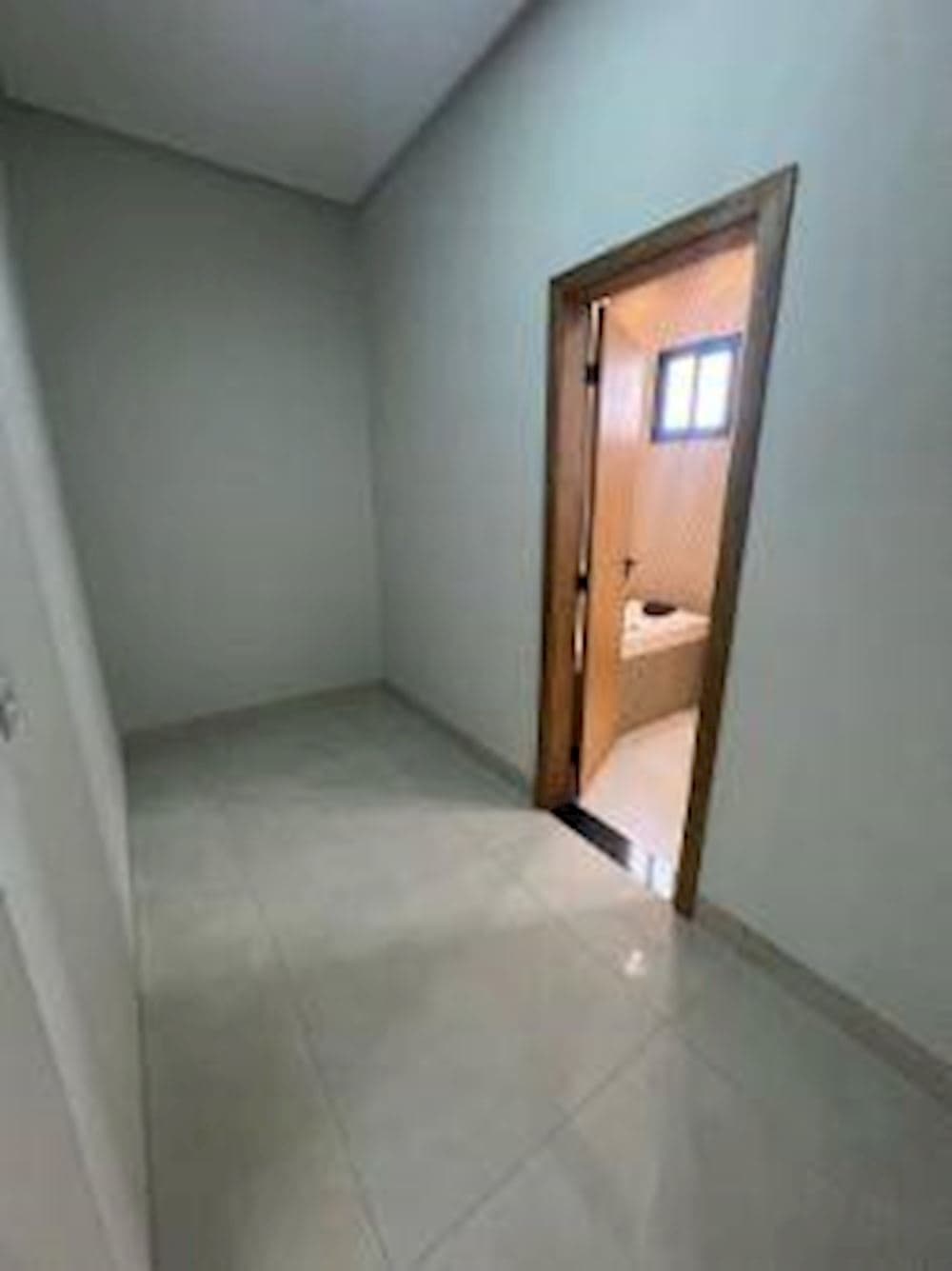 Foto 11 de 17: Casa em leilão em Anápolis - GO, bairro Anápolis City — Casa em Anápolis City - Anápolis/GO