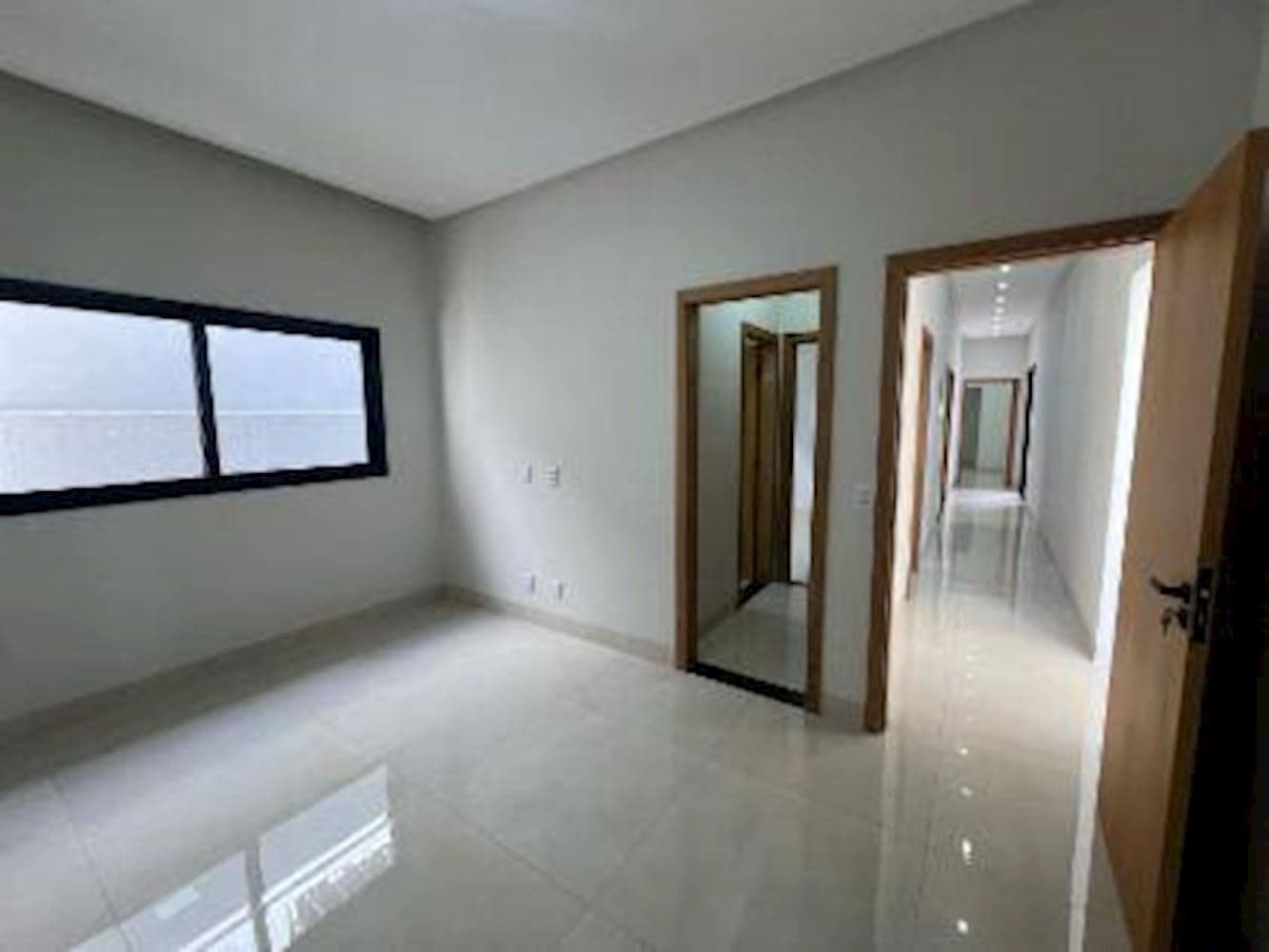 Foto 13 de 17: Casa em leilão em Anápolis - GO, bairro Anápolis City — Casa em Anápolis City - Anápolis/GO
