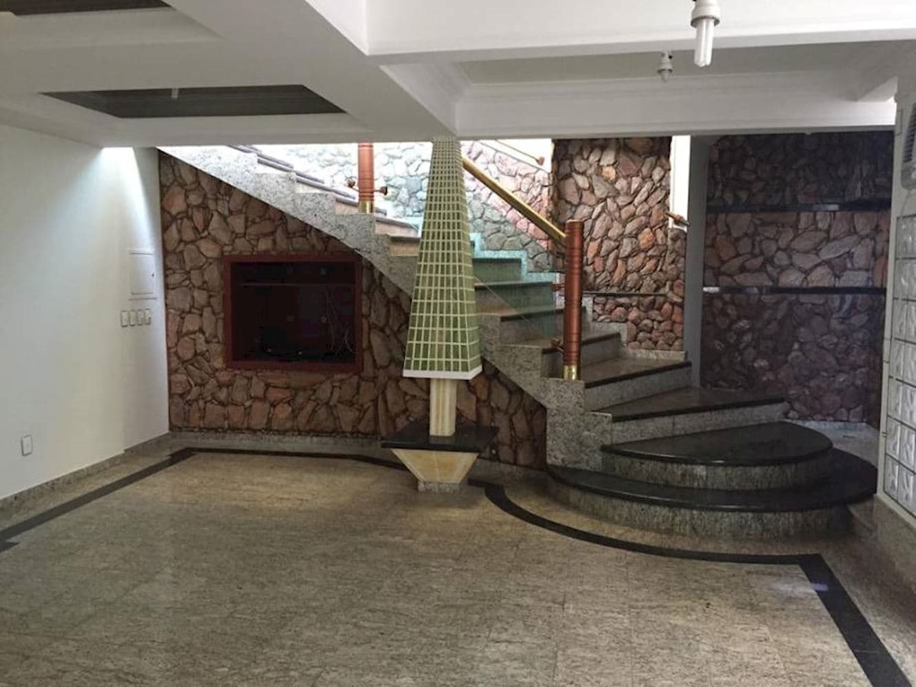Foto 18 de 22: Casa em leilão em José Bonifácio - SP, bairro Centro — Casa no Centro de José Bonifácio/SP