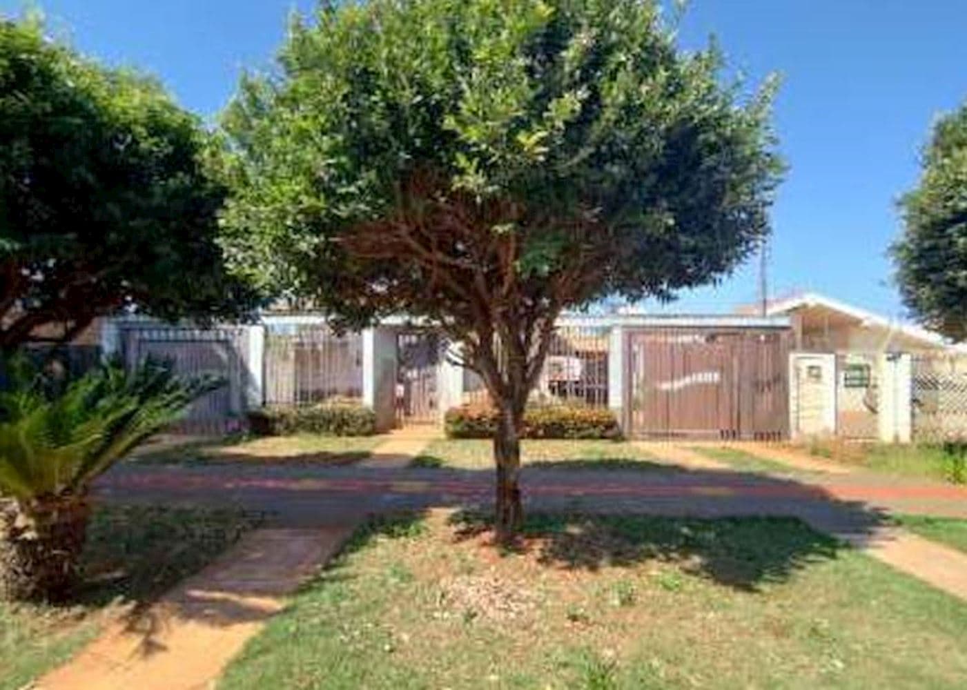 Foto 1 de 12: Casa em leilão em Campo Grande - MS, bairro Vila Bandeirantes — Casa, Padrão, 0 vaga(s) de garagem