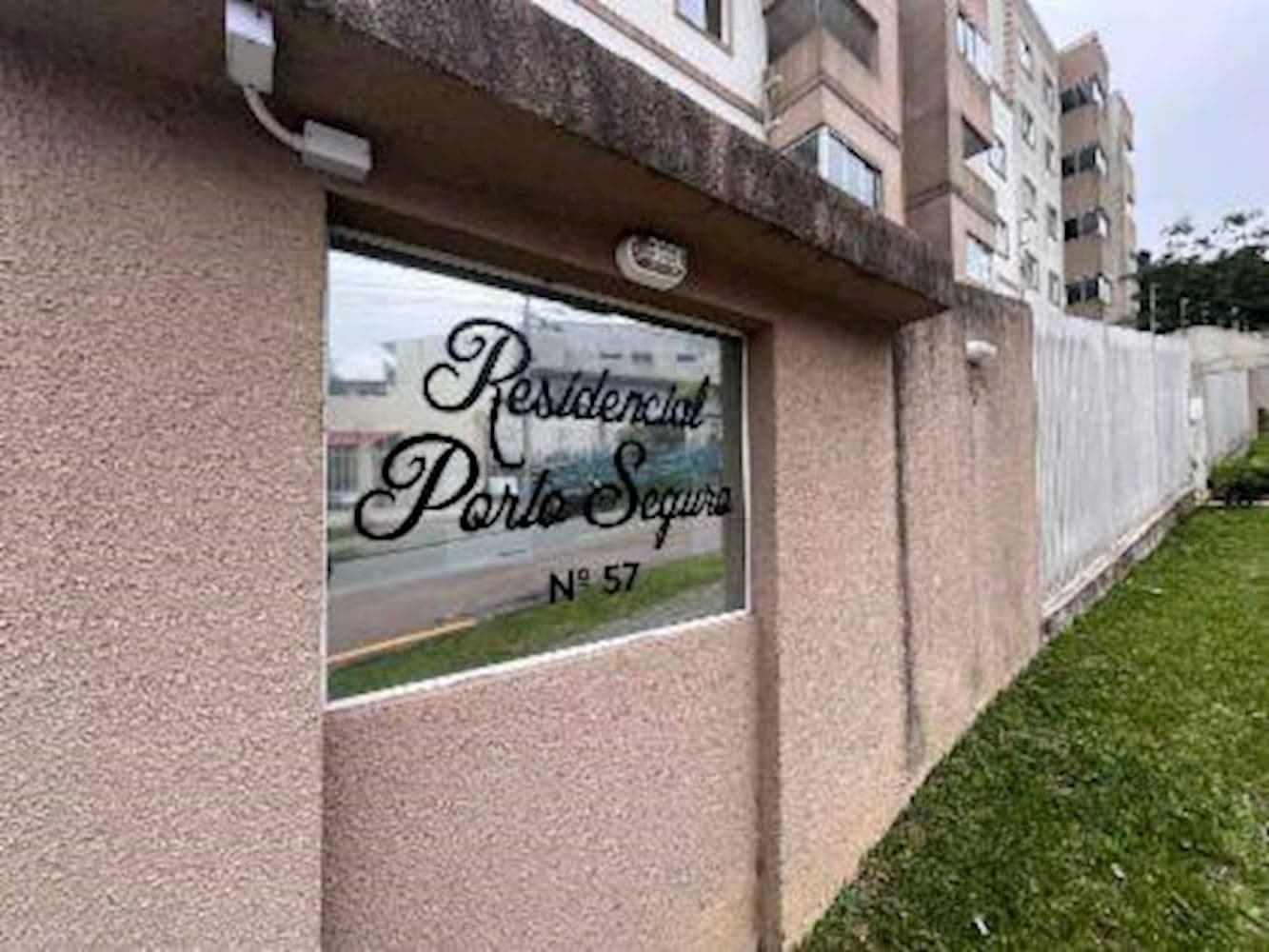 Foto 2 de 14: Apartamento em leilão em Curitiba - PR, bairro Pinheirinho — Apartamento, Padrão, 1 vaga(s) de garagem