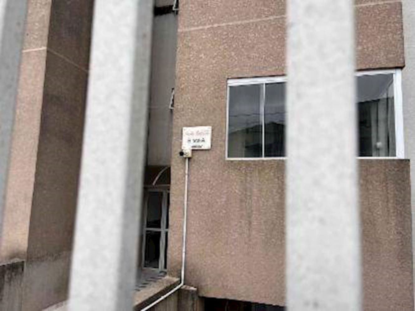 Foto 3 de 14: Apartamento em leilão em Curitiba - PR, bairro Pinheirinho — Apartamento, Padrão, 1 vaga(s) de garagem