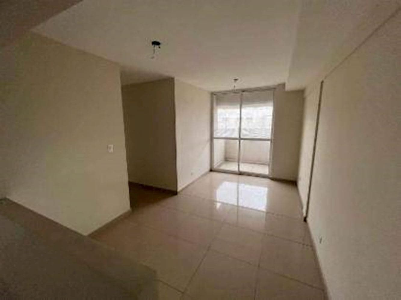 Foto 5 de 14: Apartamento em leilão em Curitiba - PR, bairro Pinheirinho — Apartamento, Padrão, 1 vaga(s) de garagem