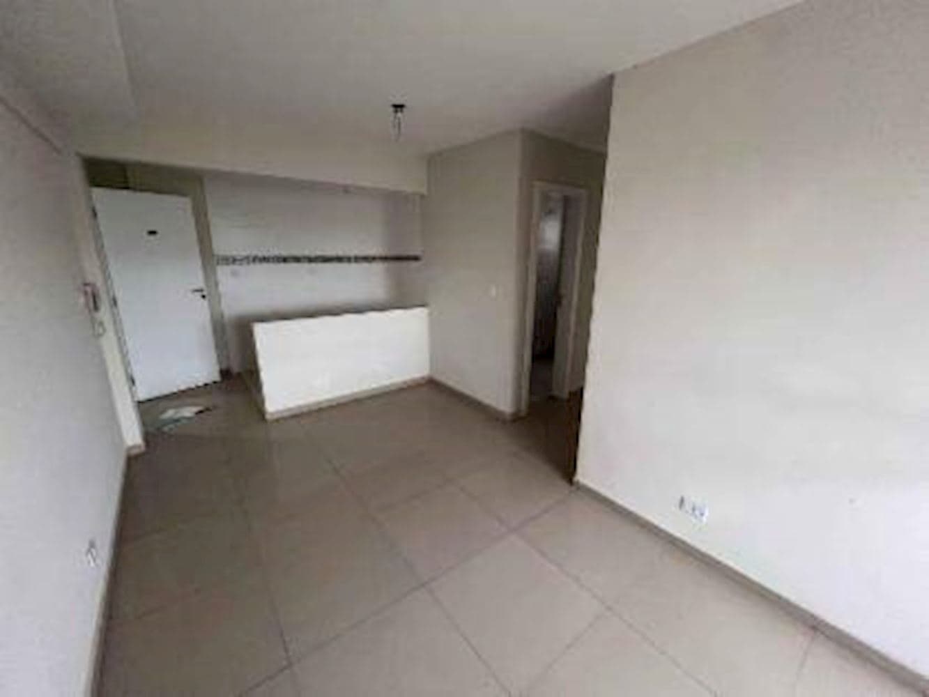 Foto 6 de 14: Apartamento em leilão em Curitiba - PR, bairro Pinheirinho — Apartamento, Padrão, 1 vaga(s) de garagem