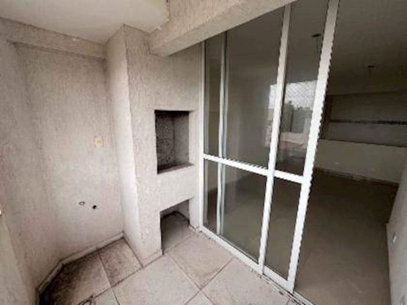 Foto 13 de 14: Apartamento em leilão em Curitiba - PR, bairro Pinheirinho — Apartamento, Padrão, 1 vaga(s) de garagem