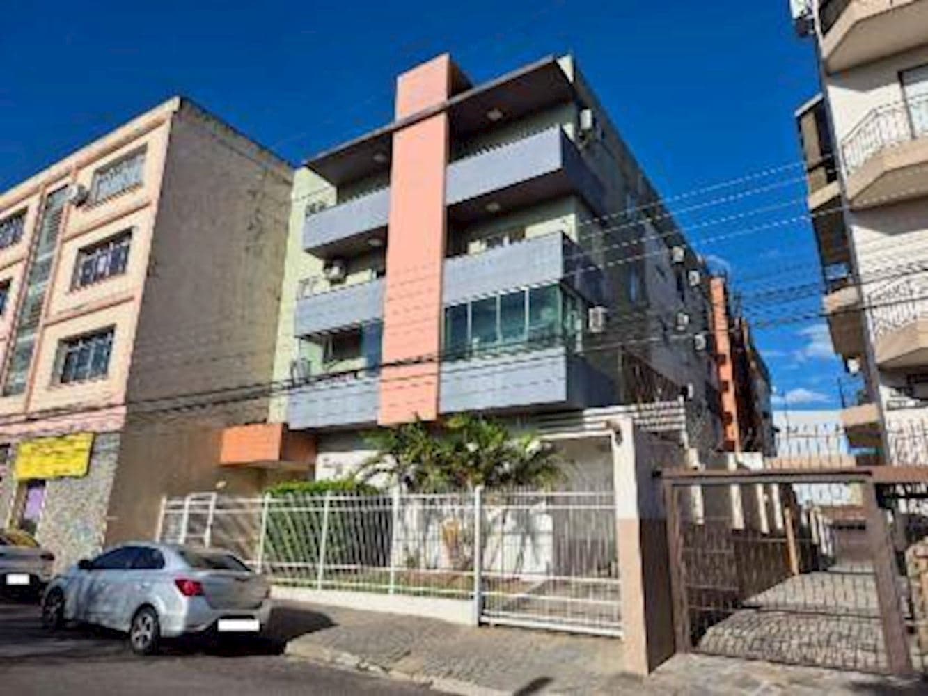Foto 2 de 3: Apartamento em leilão em Santa Maria - RS, bairro Nossa Senhora do Rosario — Apartamento em  Nossa Senhora Do Rosário - Santa Maria/RS