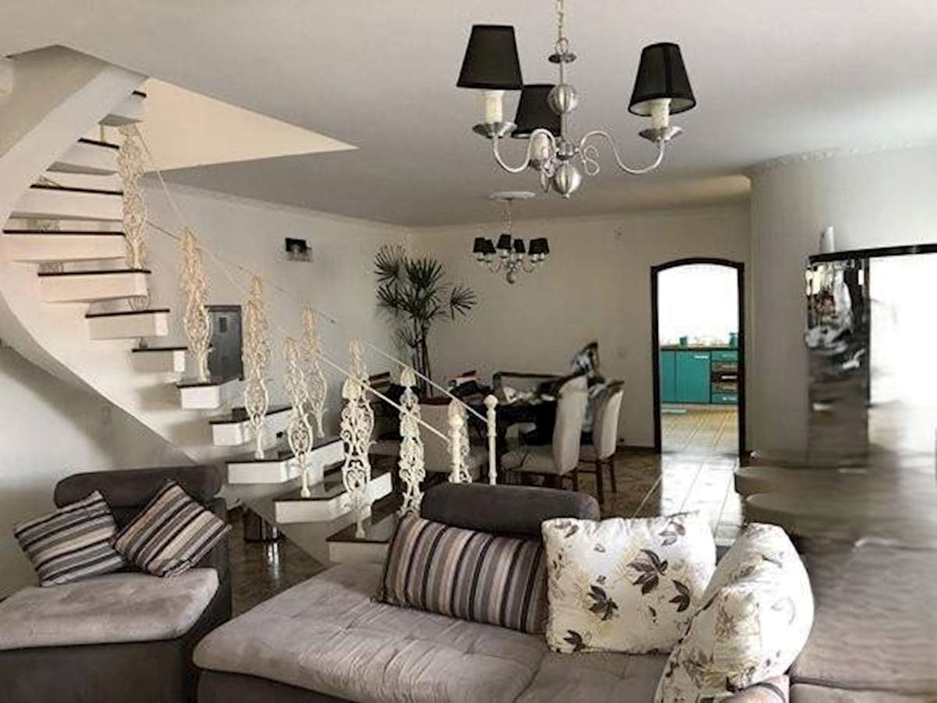 Foto 3 de 9: Casa em leilão em Jundiaí - SP, bairro Vila Maria Genoveva — Casa na Vila Maria Genoveva - Jundiaí/SP