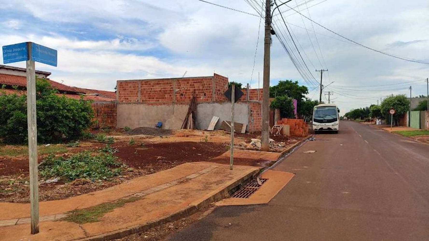 Foto 3 de 9: Casa em leilão em Rio Brilhante - MS, bairro Nova Rio Brilhante — Casa em Nova Rio Brilhante - Rio Brilhante/MS