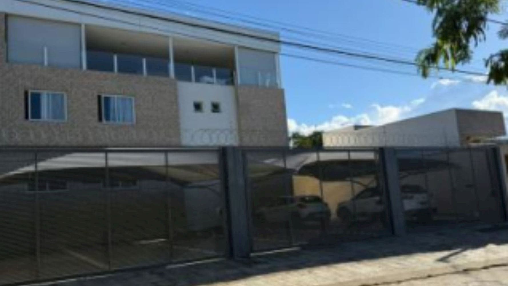 Foto 3 de 5: Apartamento em leilão em Montes Claros - MG, bairro Ibitutuna — Apartamento no "Edifício Solares" - Ibitutuna - Montes Claros - MG