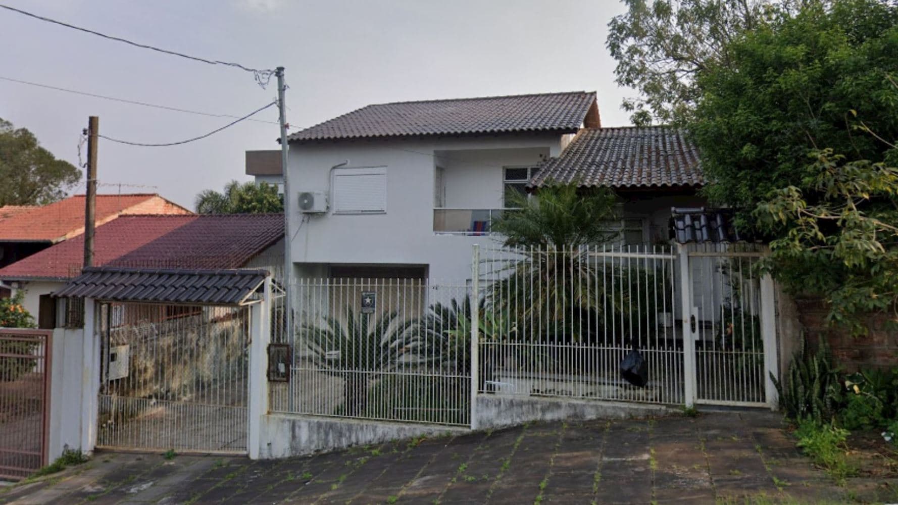 Foto 1 de 4: Terreno em leilão em Viamão - RS — Casa no Parque Residencial Três Figueiras - Viamão/RS
