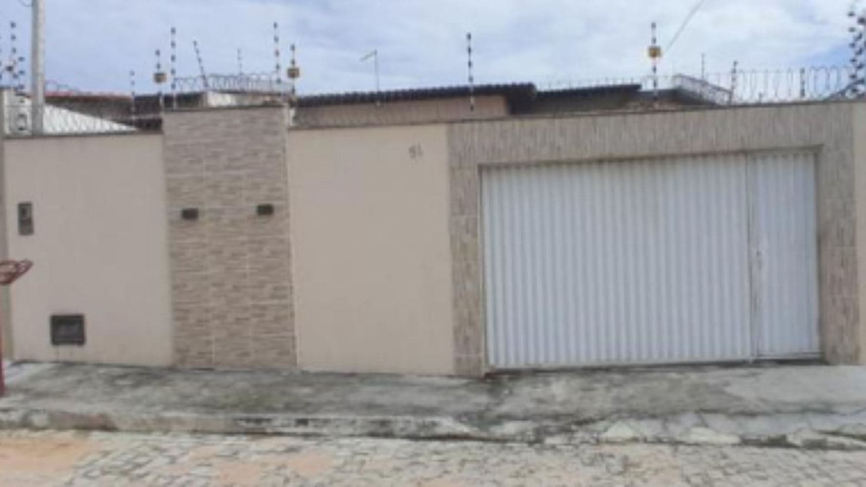 Foto 1 de 5: Casa em leilão em São Gonçalo Do Amarante - RN, bairro Jardins — Casa no Bairro Jardins - São Gonçalo Do Amarante/RN