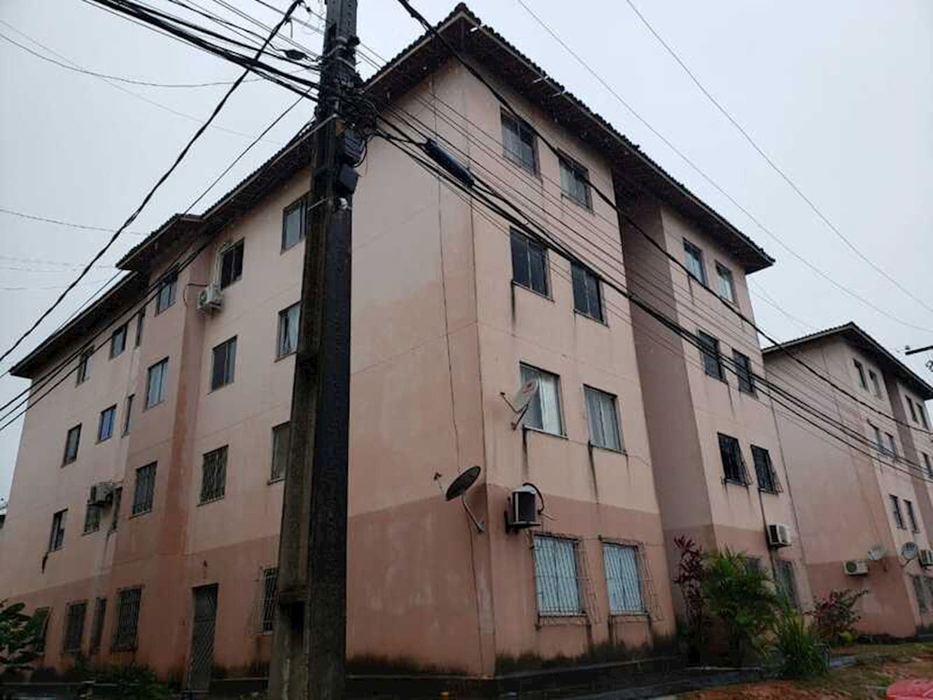 Foto 3 de 6: Apartamento em leilão em Camaçari - BA, bairro Lama Preta — Apartamento em Lama Preta - Camaçari/BA